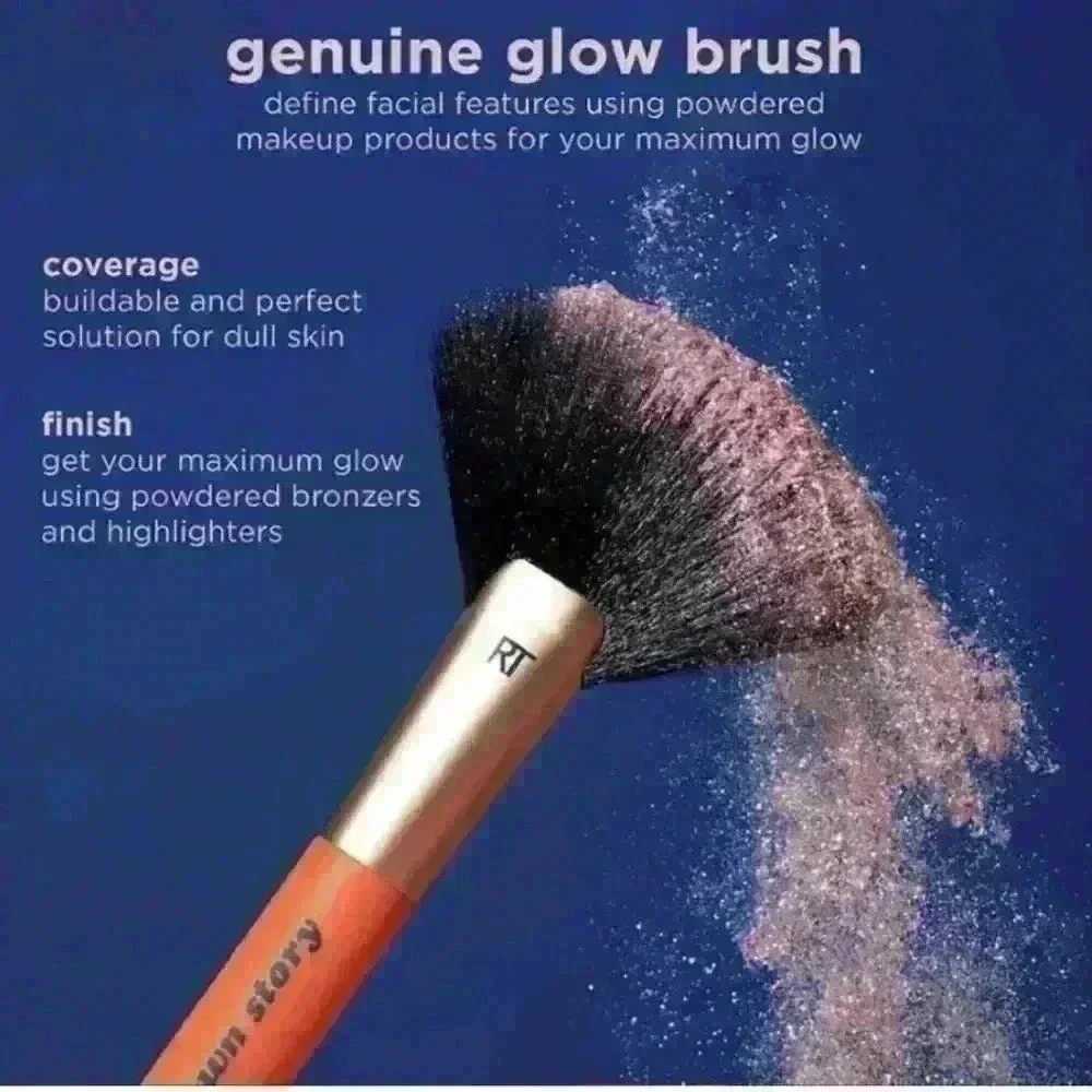 Makeup Brush -Real Techniques x Female Collective Genuine Glow Fan Makeup